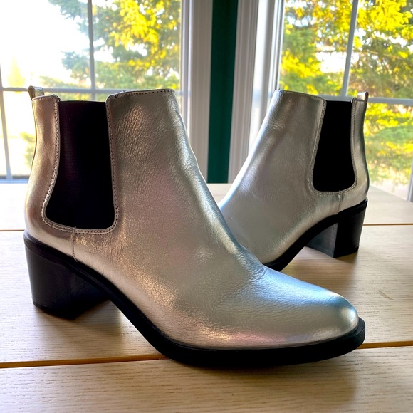 Metallic silver chunky heel boots- never worn! - Picture 1 of 6